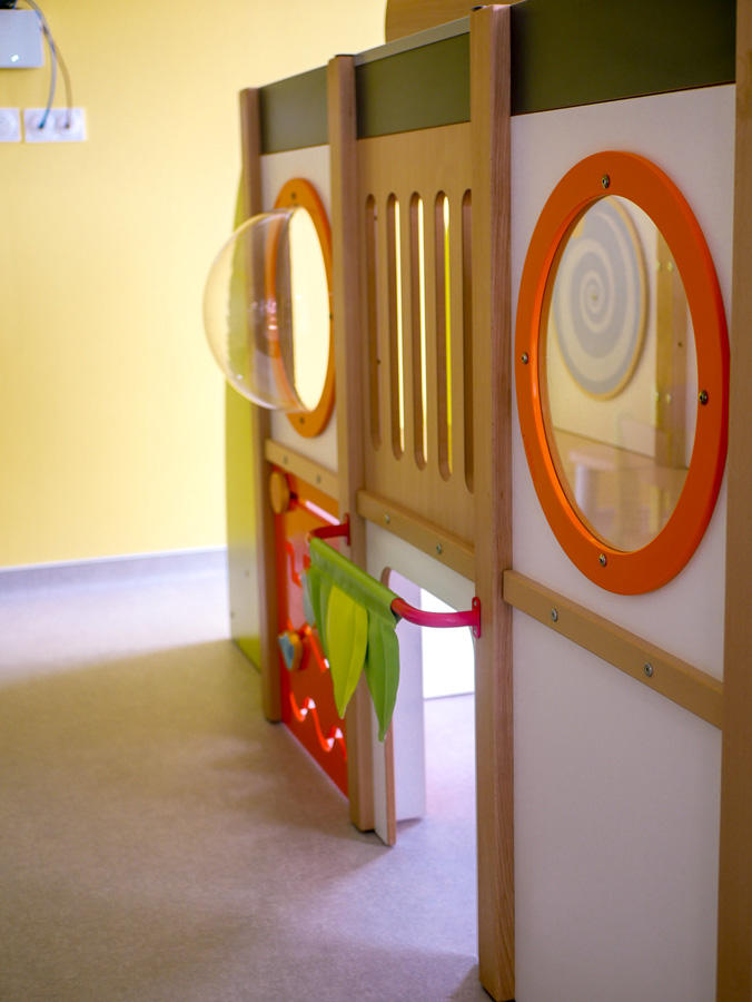 Salle d'activités de la crèche multilingue